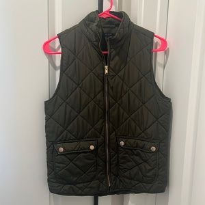 GREEN QUILTED VEST